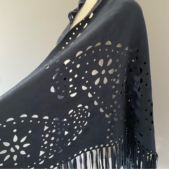 Renee's NYC Blue Triangle Scarf - Picture 3 of 13